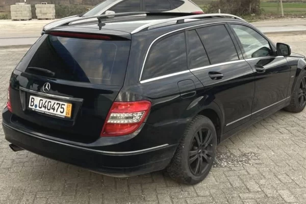 Auto in Vendita a Tirana - 4,500 Euro