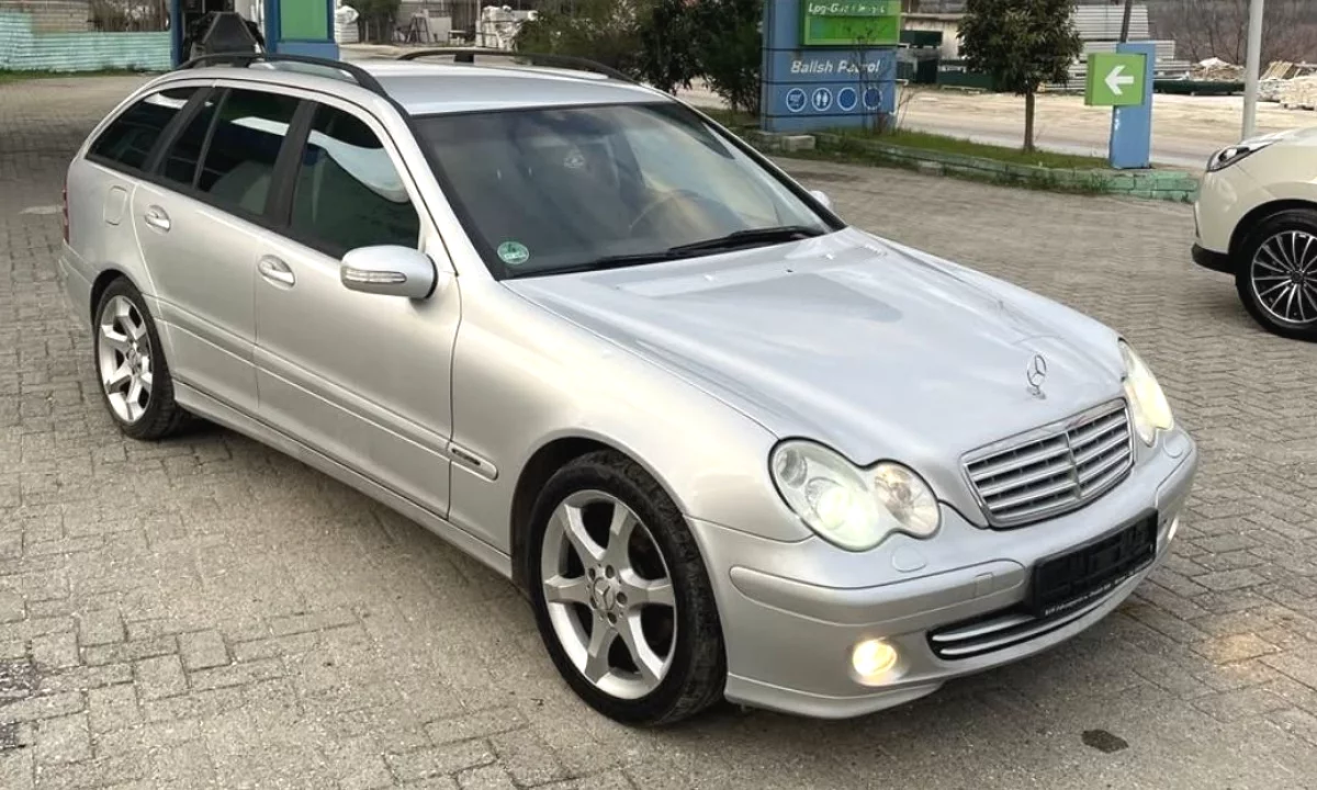 Auto in Vendita a Tirana, Mercedes-Benz, 2006 Diesel,Kambio Manual Pagamento 3,900  Euro.