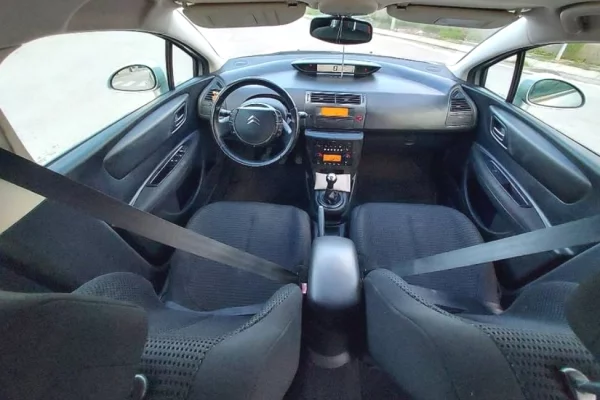 Auto in Vendita a Valona - 3,600 Euro