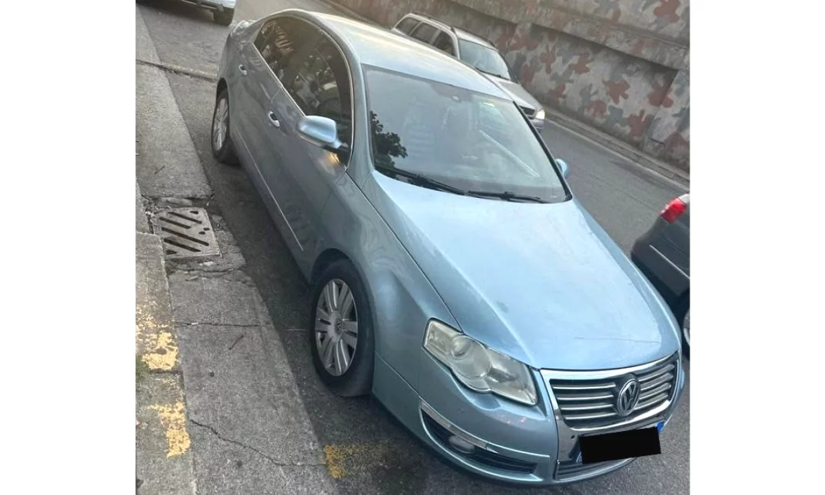 Auto in Vendita a Tirana, Volkswagen, 2005 Diesel,Kambio Manual Pagamento 2,990  Euro.