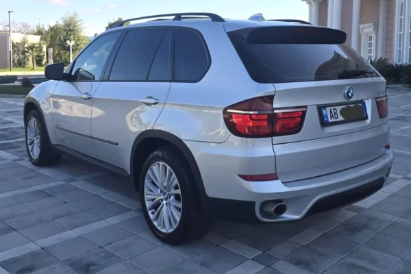 Makina ne shitje ne Lezhe - 8,500 Euro