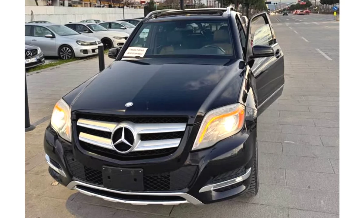 Makina ne shitje ne Tirane, Mercedes-Benz, 2015 Diesel,Kambio Automatik Pagesa 12,000  Euro.