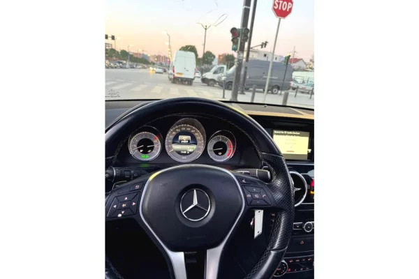 Makina ne shitje ne Tirane - 12,000 Euro