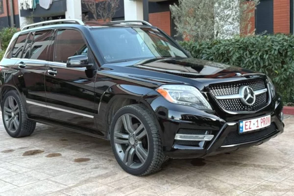 Auto in Vendita a Tirana - 13,900 Euro