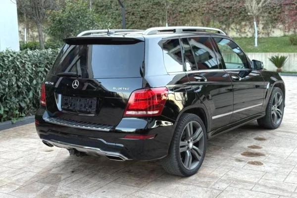 Auto in Vendita a Tirana - 13,900 Euro