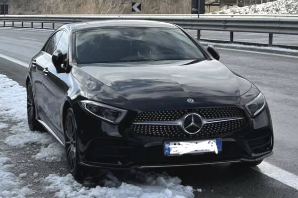 Makina ne shitje ne Tirane - 38,000 Euro