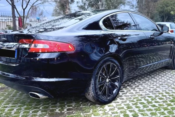 Auto in Vendita a Tirana - 8,800 Euro