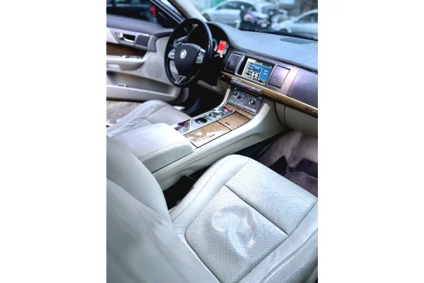 Auto in Vendita a Tirana - 8,800 Euro