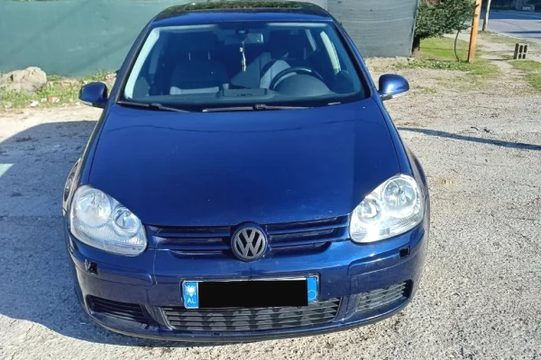 Makina ne shitje ne Tirane - 3,700 Euro