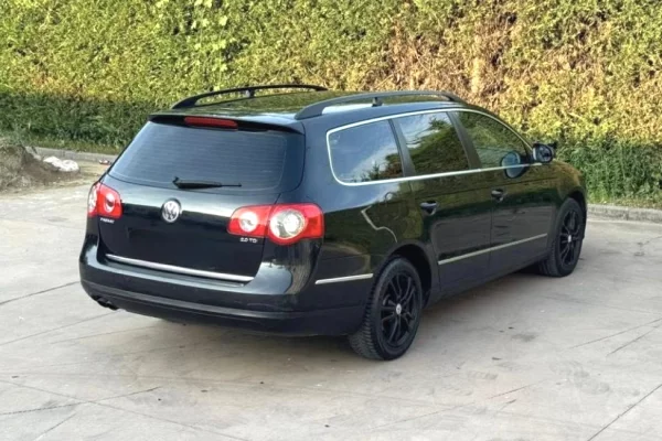 Makina ne shitje ne Tirane - 3,200 Euro