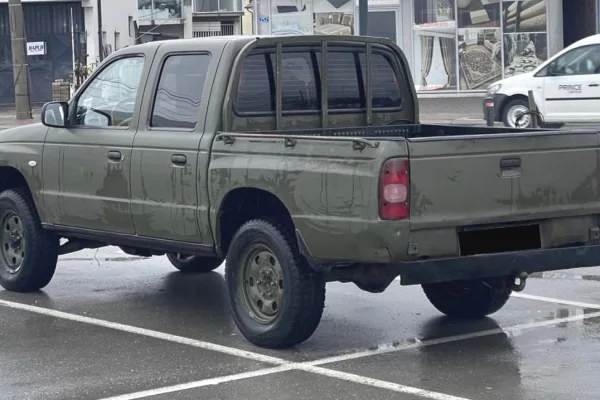 Auto in Vendita a Peja, Mazda, 2005 Diesel,Kambio Automatik Pagamento 7,400  Euro.