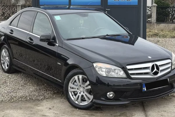 Auto in Vendita a Pristina - 10,700 Euro