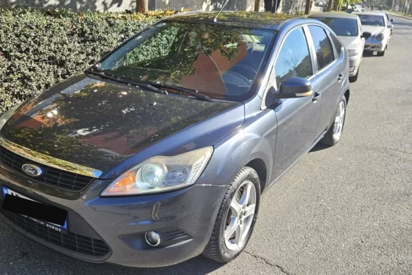 Makina ne shitje ne Tirane - 4,000 Euro