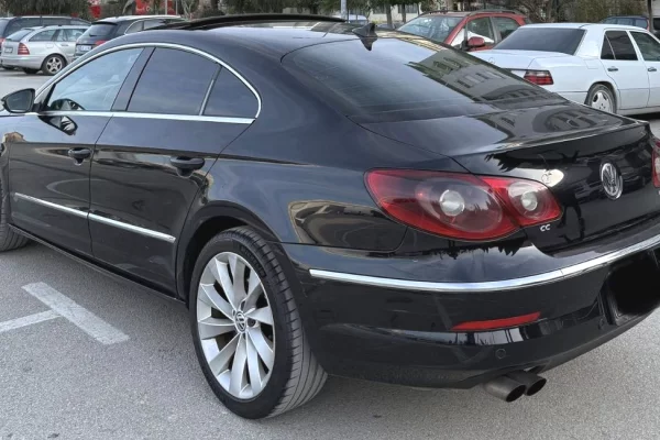 Makina ne shitje ne Tirane - 5,300 Euro