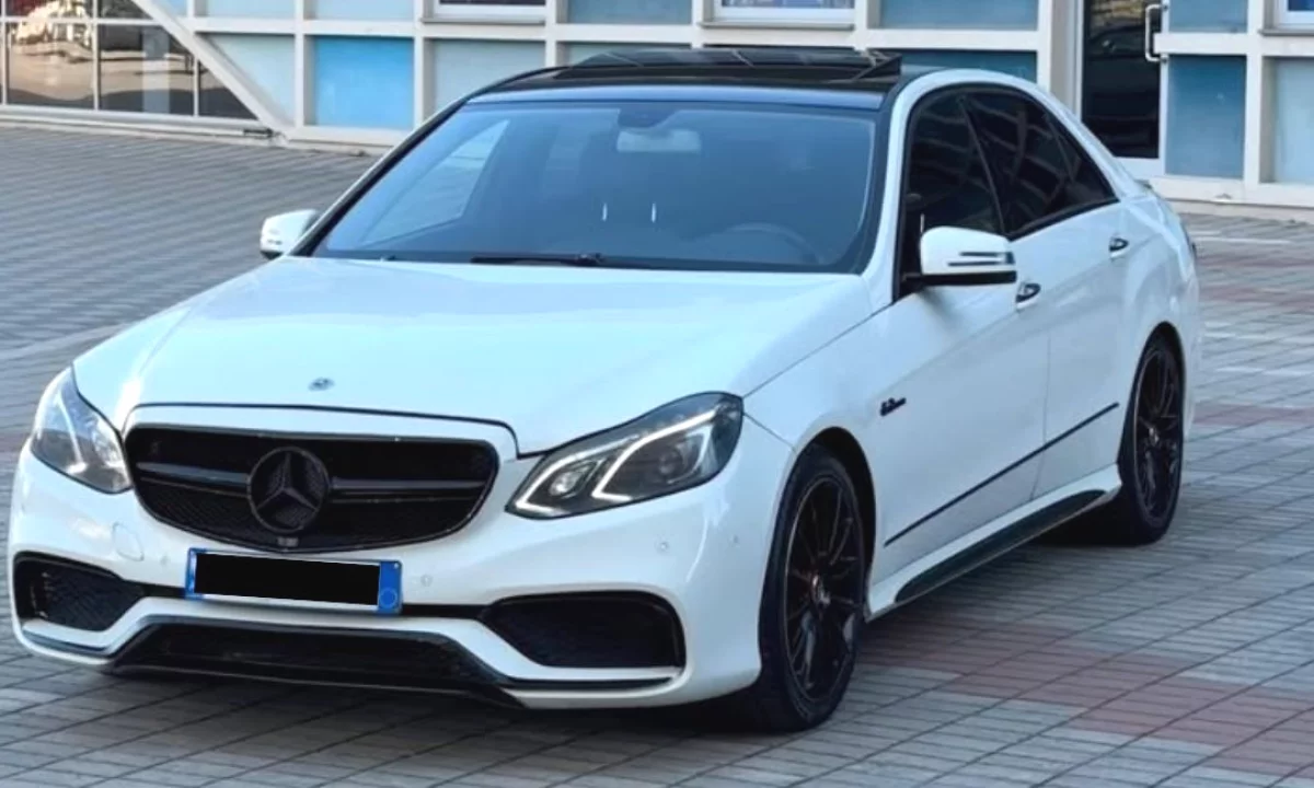 Auto in Vendita a Tirana, Mercedes-Benz, 2011 Benzine,Kambio Automatik Pagamento 12,400  Euro.
