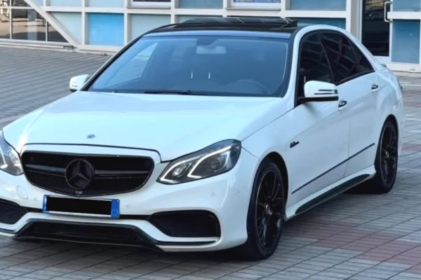 Auto in Vendita a Tirana - 12,400 Euro