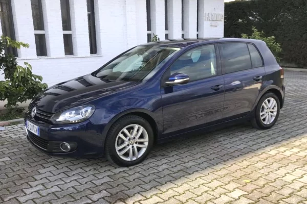 Makina ne shitje ne Tirane - 7,000 Euro