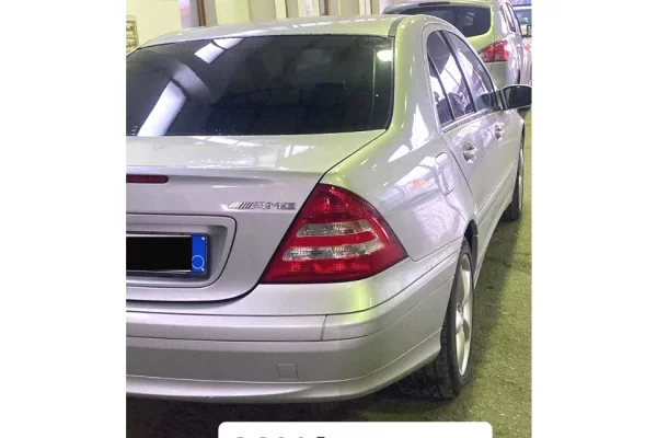 Auto in Vendita a Tirana - 5,500 Euro