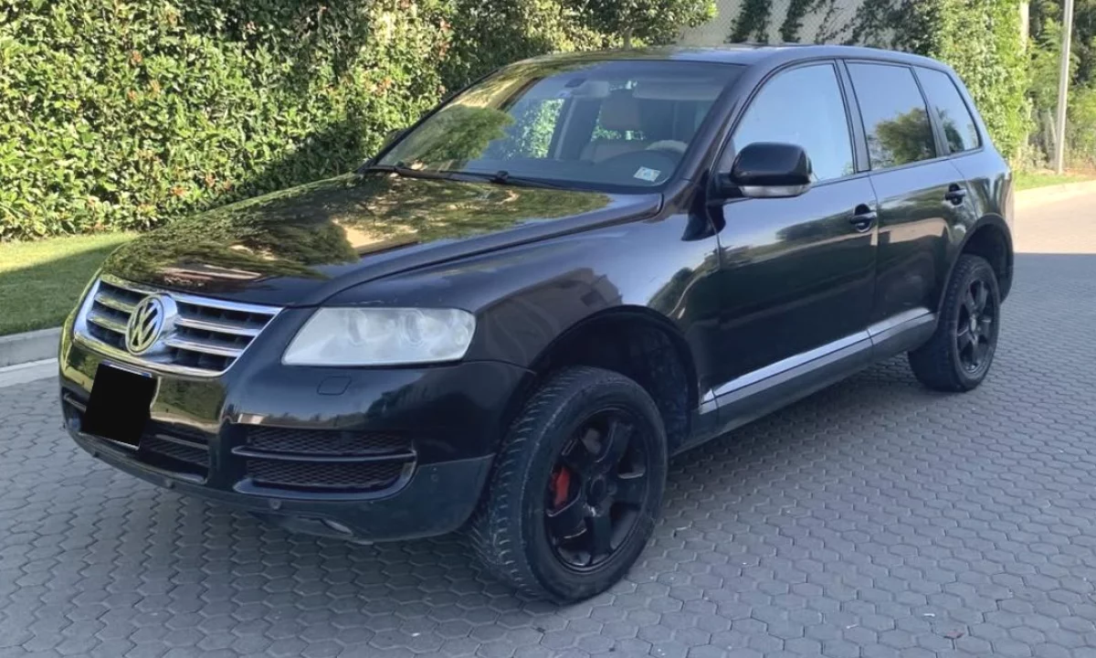 Auto in Vendita a Tirana, Volkswagen, 2005 gasoline-gas,Kambio Automatik Pagamento 4,500  Euro.