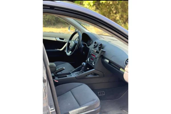 Auto in Vendita a Tirana - 2,999 Euro