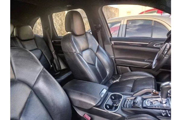 Auto in Vendita a Tirana - 15,500 Euro