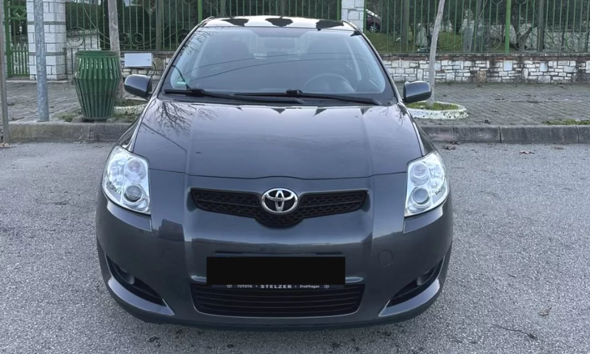 Auto in Vendita a Tirana, Toyota, 2010 Diesel,Kambio Manual Pagamento 4,500  Euro.