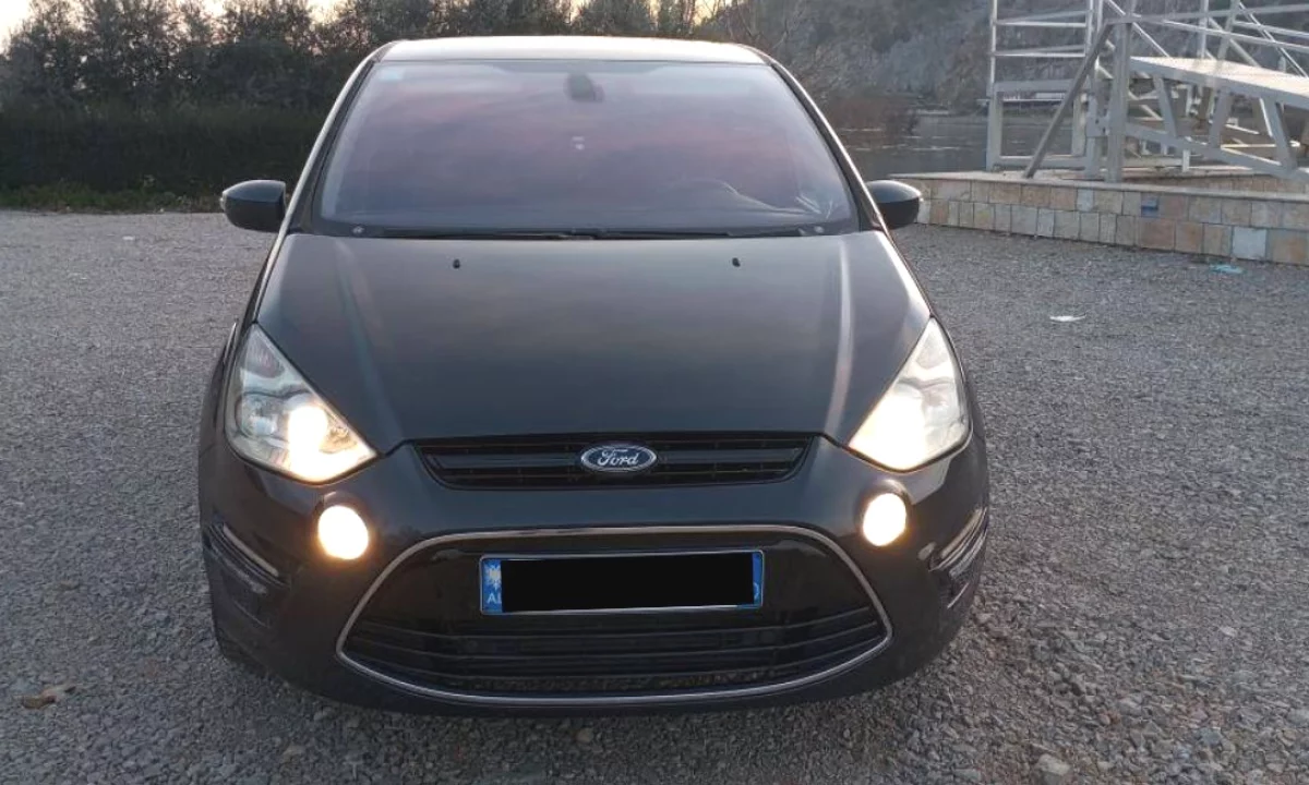 Makina ne shitje ne Shkoder, Ford, 2012 Diesel,Kambio Manual Pagesa 4,500  Euro.