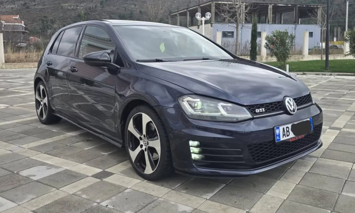Auto in Vendita a Tirana, Volkswagen, 2015 Benzine,Kambio Automatik Pagamento 11,000  Euro.
