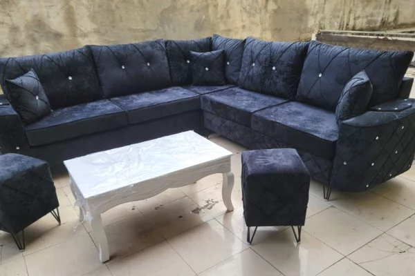 Mobilje dhe Elektroshtepiake ne Tirane - 50,000 Leke