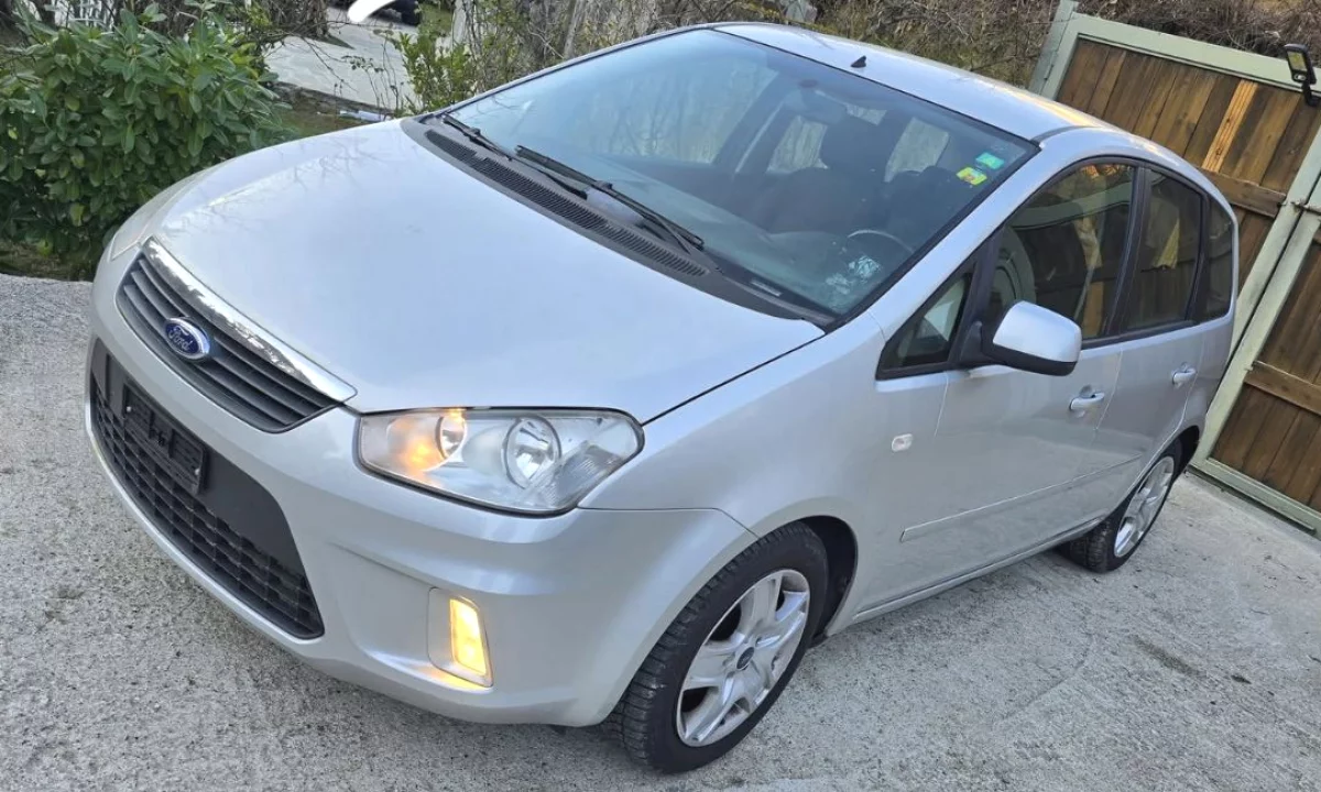 Auto in Vendita a Tirana, Ford, 2010 Diesel,Kambio Automatik Pagamento 2,900  Euro.