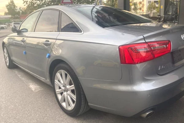 Auto in Vendita a Tirana - 9,800 Euro