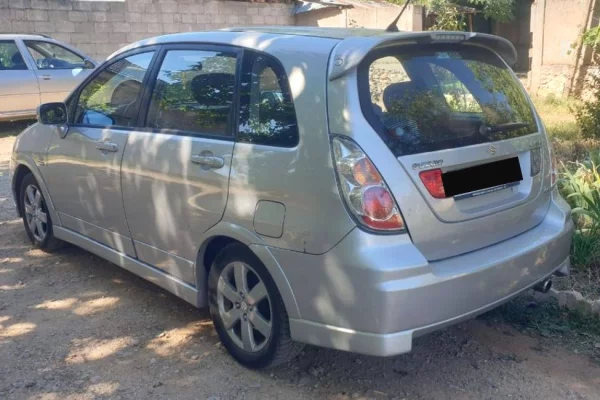 Makina ne shitje ne Tirane - 2,800 Euro