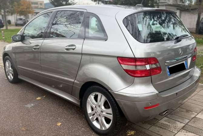Auto in Vendita a Tirana - 3,500 Euro