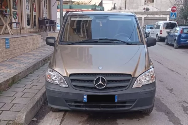 Auto in Vendita a Valona - 11,700 Euro