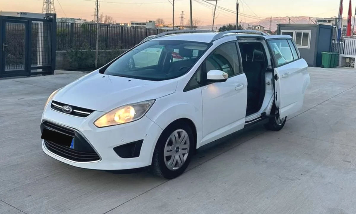 Auto in Vendita a Tirana, Ford, 2012 Diesel,Kambio Automatik Pagamento 3,700  Euro.