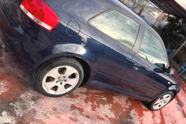 Auto in Vendita a Tirana - 2,300 Euro