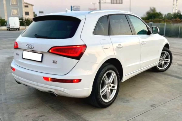 Auto in Vendita a Tirana - 15,000 Euro