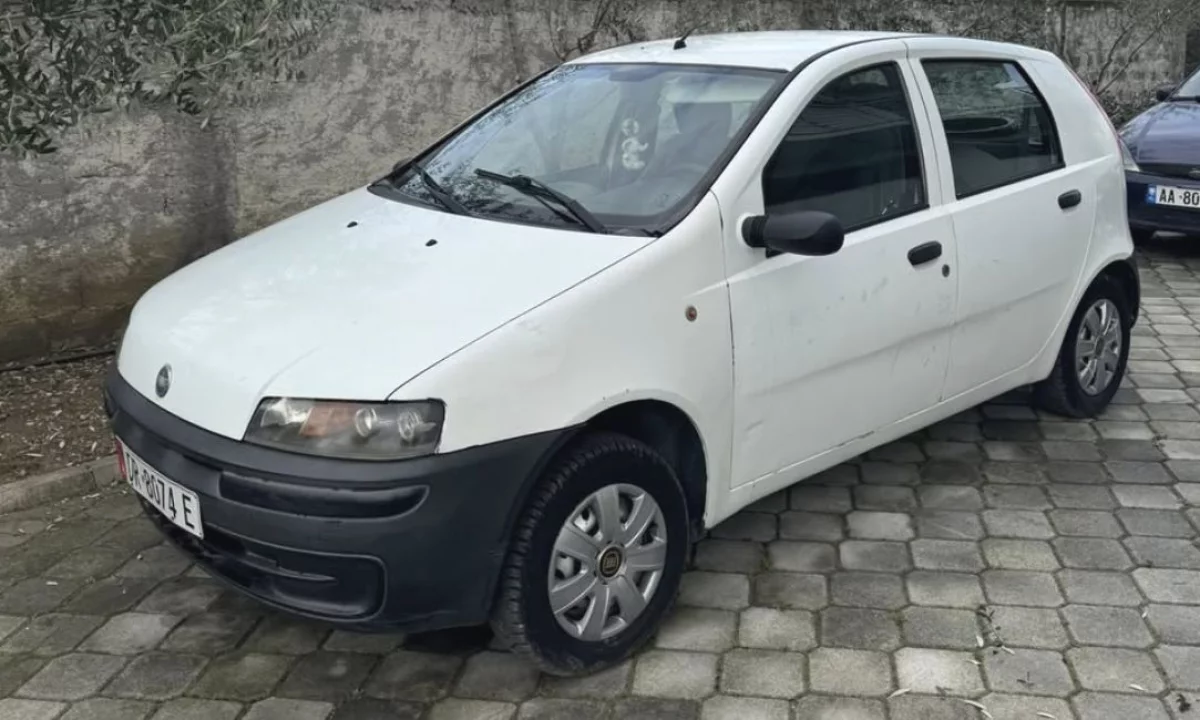 Auto in Vendita a Durazzo, Fiat, 2002 Benzine,Kambio Manual Pagamento 1,000  Euro.