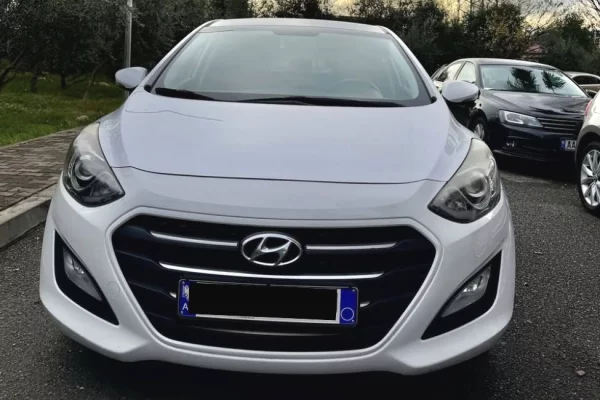 Cars for sale in Tirana - 7,900 Euro