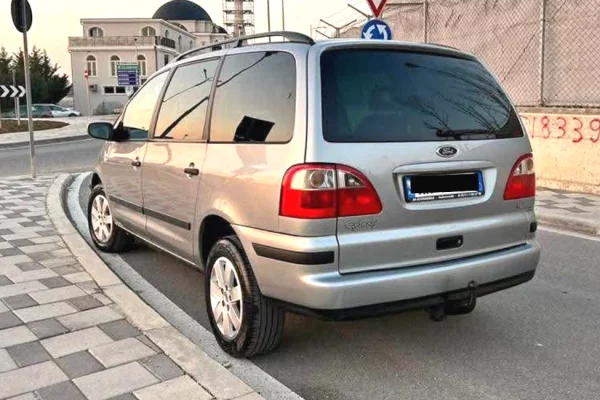 Auto in Vendita a Tirana - 2,500 Euro