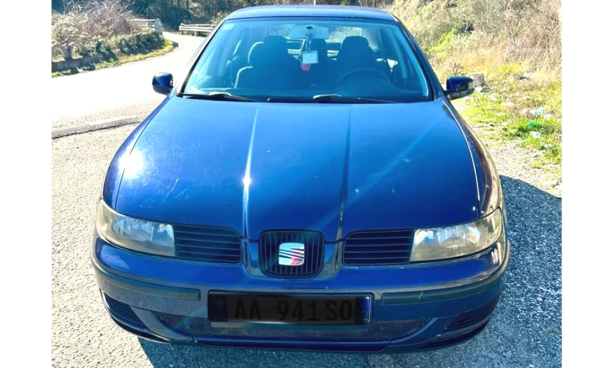 Auto in Vendita a Elbasan, Seat, 2001 gasoline-gas,Kambio Manual Pagamento 1,700  Euro.