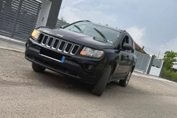 Makina ne shitje ne Tirane - 6,000 Euro