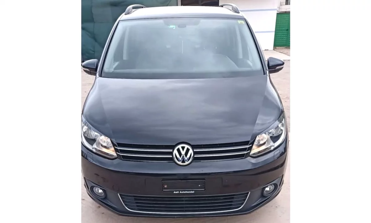 Auto in Vendita a Tirana, Volkswagen, 2013 Diesel,Kambio Automatik Pagamento 8,900  Euro.