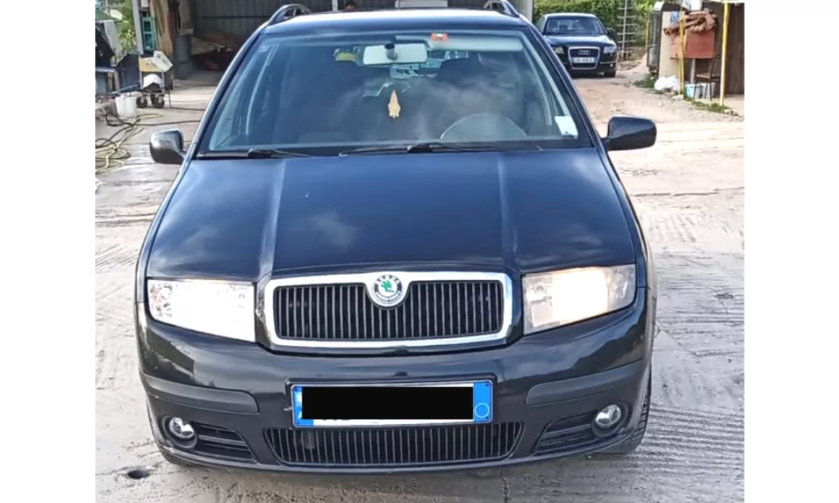 Auto in Vendita a Tirana, Skoda, 2007 Diesel,Kambio Automatik Pagamento 3,500  Euro.