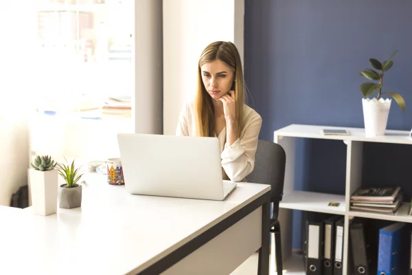 Njoftime Pune per Specialist në Sektorin e Legjislacionit dhe Përfaqësimit ne Tirane