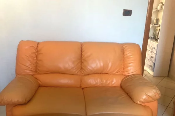 Mobilje dhe Elektroshtepiake ne Tirane - 25,000 Leke