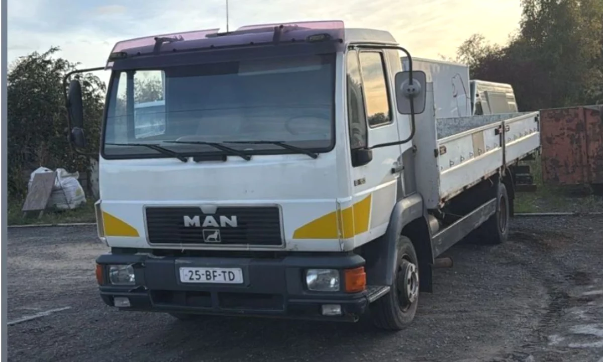 Makina ne shitje ne Tirane, Man, 2008 Diesel,Kambio Automatik Pagesa 8,000  Euro.