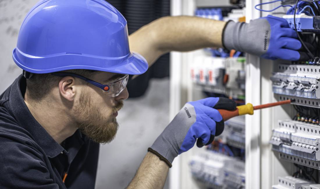 Njoftime Pune ne Tirane, Profesioni Ndihmes elektricist / Elektricist , Me eksperience, Pagesa Me Marreveshje.