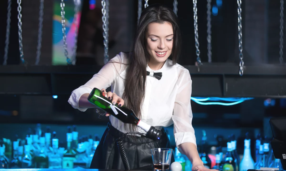 Njoftime Pune ne Tirane, Profesioni Banakiere , Fillestar/Pak eksperience, Pagesa Me Marreveshje.