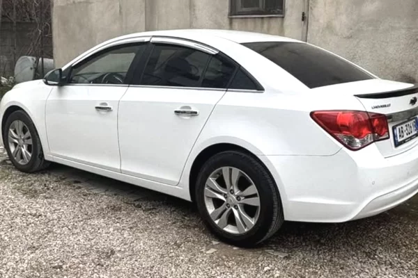 Makina ne shitje ne Tirane - 6,300 Euro